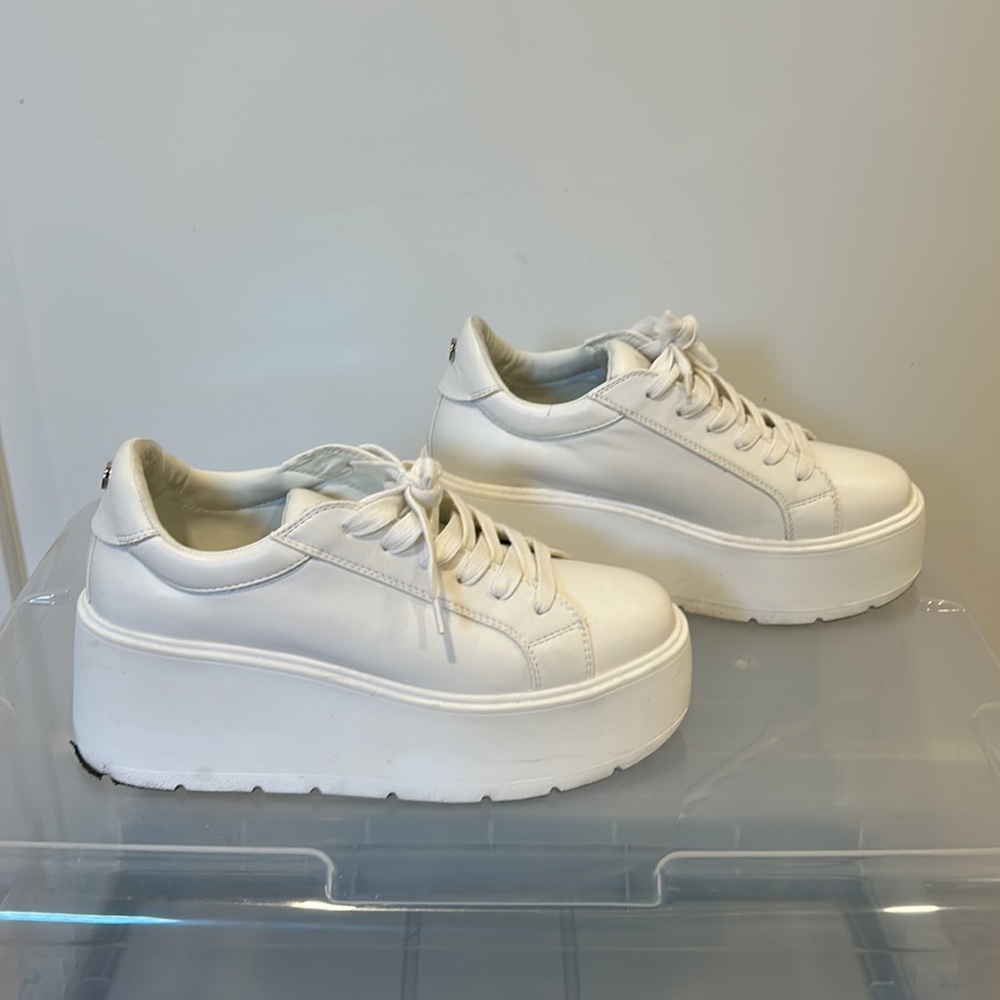 Steve Madden Glimpse white Lace-Up Platform Wedge Sneakers